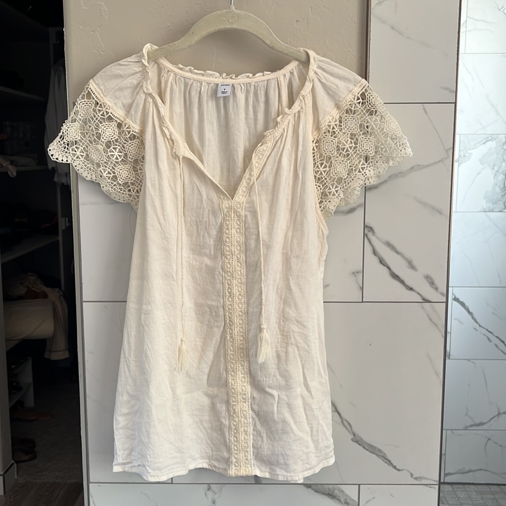 Old Navy Lacey shirt
